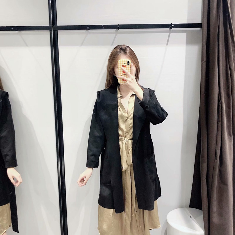 Дълго тънко палто с колан и качулка в три цвята от еко велур