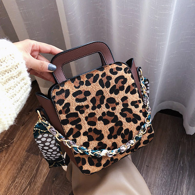 Modern női táska hosszú és rövid fülekkel, többféle színben