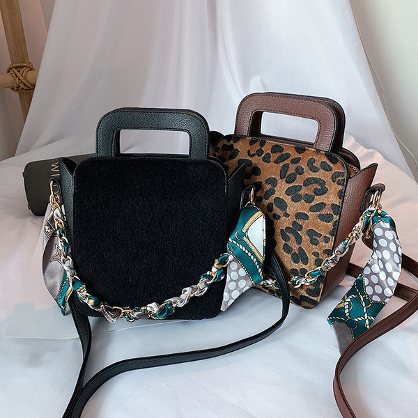 Modern női táska hosszú és rövid fülekkel, többféle színben