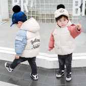 Gyermek kabát fiúknak két színben felirattal és gombokkal