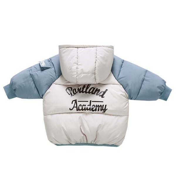 Gyermek kabát fiúknak két színben felirattal és gombokkal