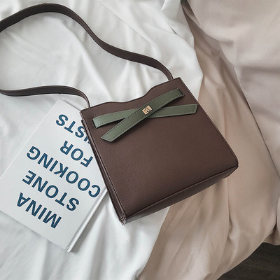 Öko bőrből készült modern női táska cipzárral több színben