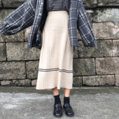 Jelenlegi női szoknya két színben - egyenes modell magas derékkal