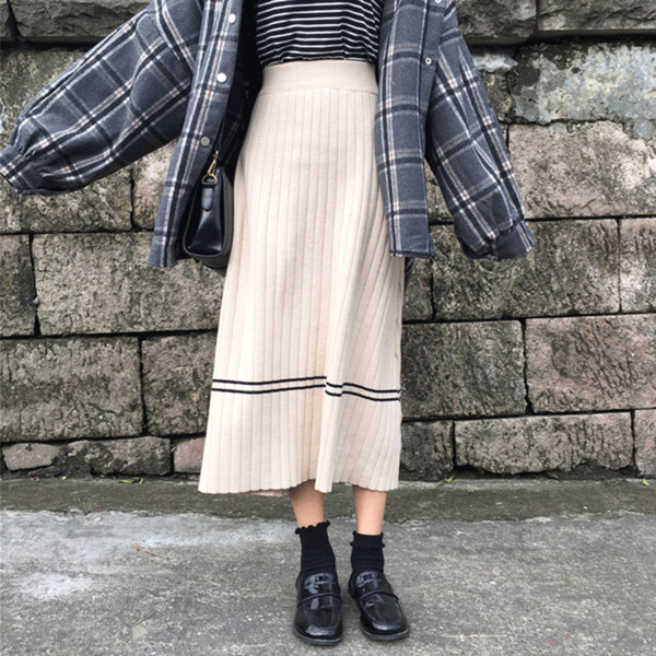 Jelenlegi női szoknya két színben - egyenes modell magas derékkal