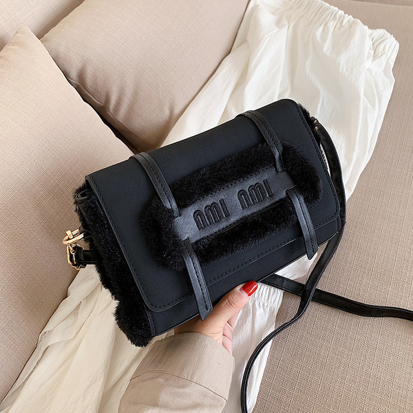 Női táska öko velúr pehellyel több színben