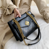 Női bőr táska fém lánccal több színben