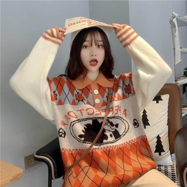 Női pulóver két színben, klasszikus gallérral