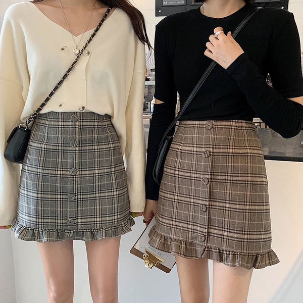 Női kockás szoknya három színben, gombokkal, magas derékkal