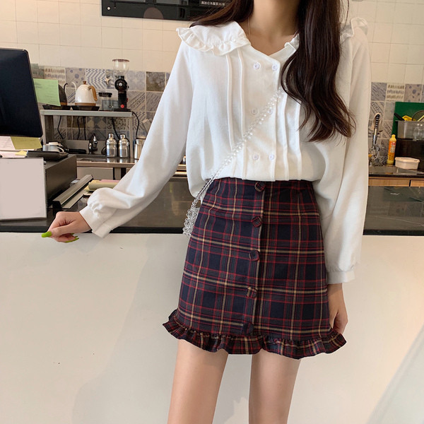 Női kockás szoknya három színben, gombokkal, magas derékkal