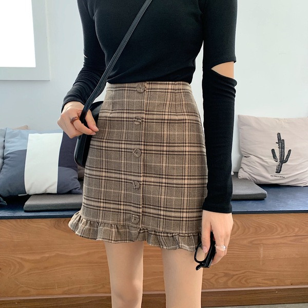Női kockás szoknya három színben, gombokkal, magas derékkal