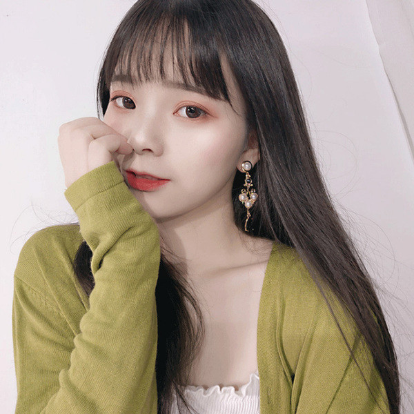 Cercei eleganti de dama cu perle in negru