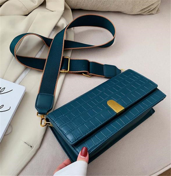 Eko bőrből készült alkalmi női táska, hosszú füllel hat színben