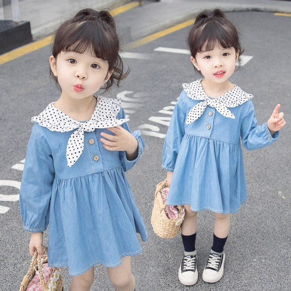 Modern, gombos, hosszú ujjú gyerekruha