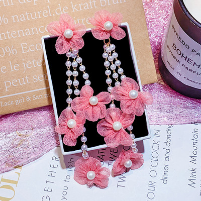 Κομψά γυναικεία σκουλαρίκια με πέρλες σε ροζ και λευκό χρώμα