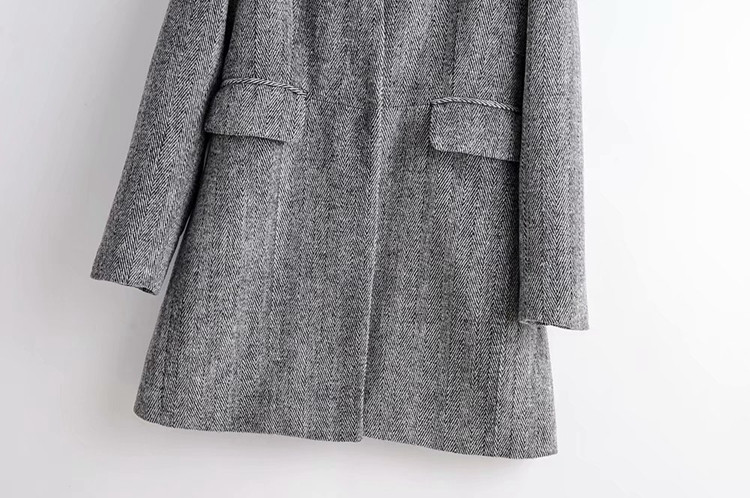 Vékony, hosszú szürke kabát rögzítés nélkül