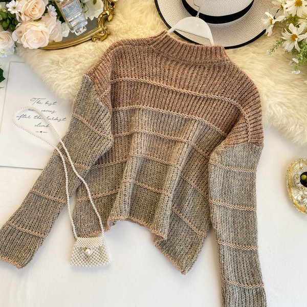 Pulover casual dama cu decolteu oval in doua culori