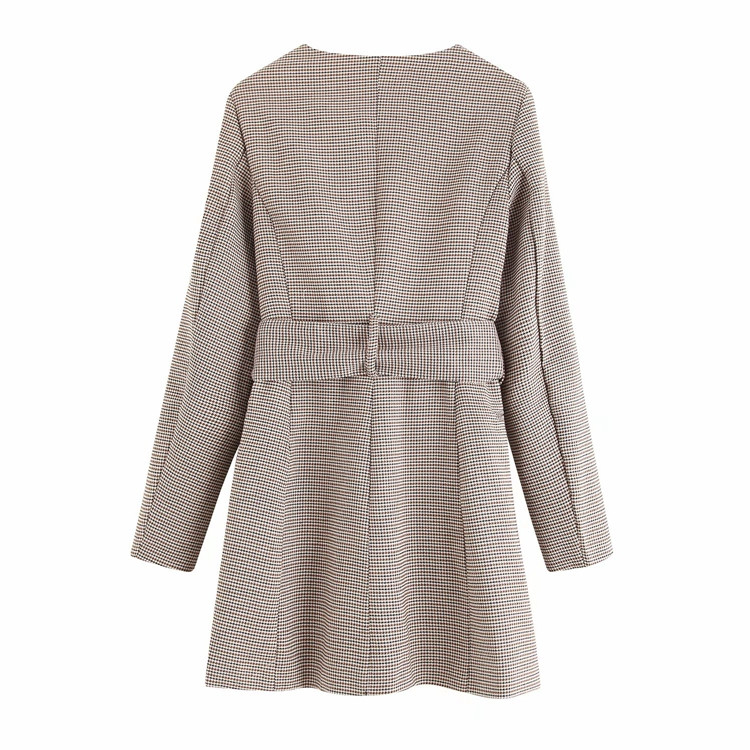 Hosszú kockás vékony kabát övvel - passzolt modell