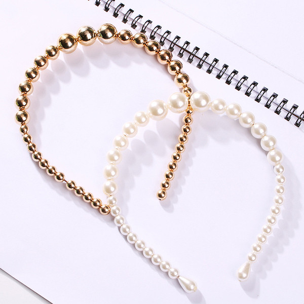 Σύγχρονη γυναικεία τιάρα  με πέρλες σε λευκό και χρυσό χρώμα