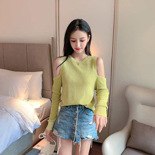 Γυναικεία μπλούζα  με γυμνούς ώμους σε πράσινο και μαύρο χρώμα