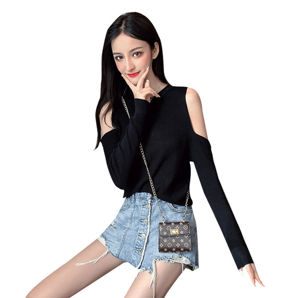 Γυναικεία μπλούζα  με γυμνούς ώμους σε πράσινο και μαύρο χρώμα