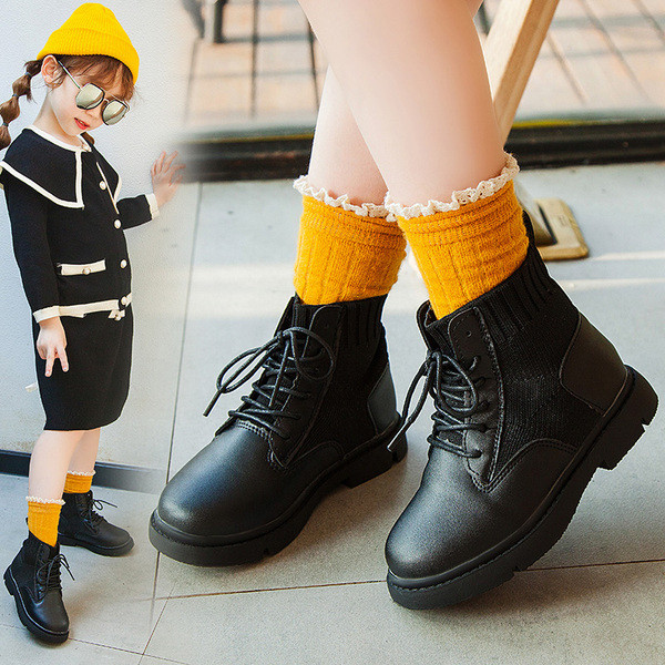 Új modell gyerekcsizma két színben fűzős lányoknak