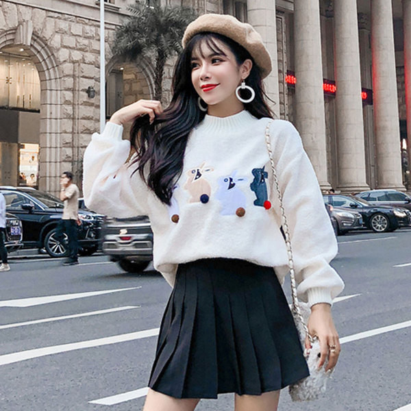 Puha pulóver rátéttel és 3D elemmel, két színben