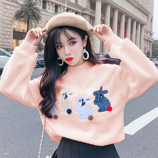 Puha pulóver rátéttel és 3D elemmel, két színben