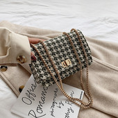 Stílusos női táska hosszú füllel, négy színben