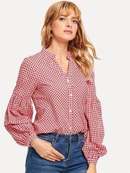 Cămașă de damă modernă în carouri cu mâneci largi în roșu