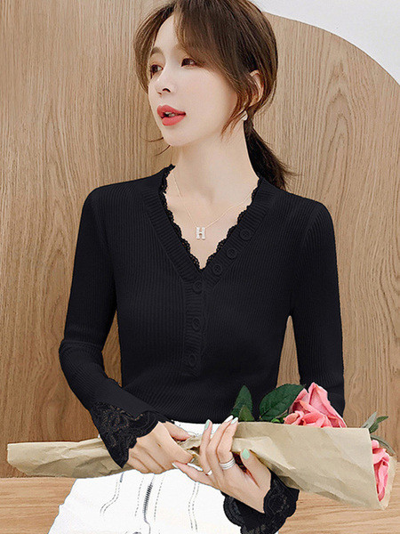 Női korszerű blúz modell spitz nyakkivágással