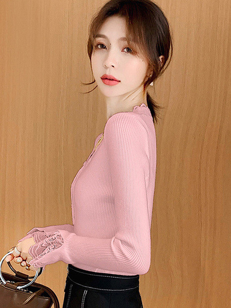 Női korszerű blúz modell spitz nyakkivágással