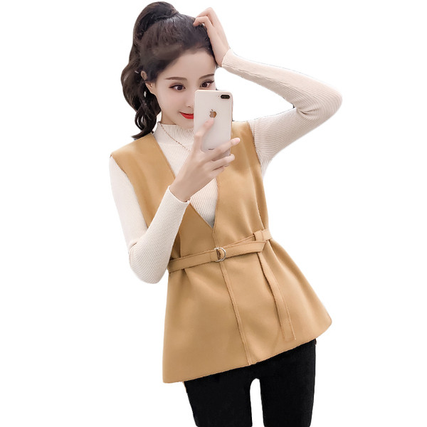 Stílusos női mellény két színben, spitz nyakkivágással