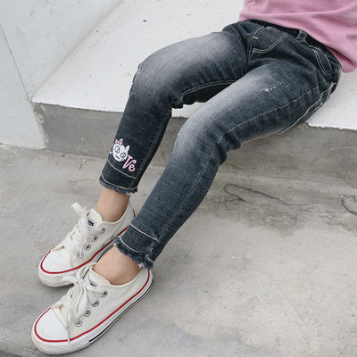 Modern gyerekfarmer két színben, rátéttel lányoknak