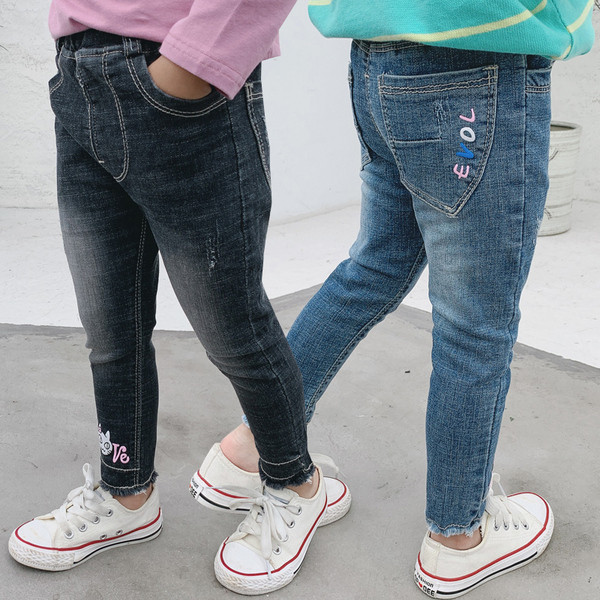 Modern gyerekfarmer két színben, rátéttel lányoknak