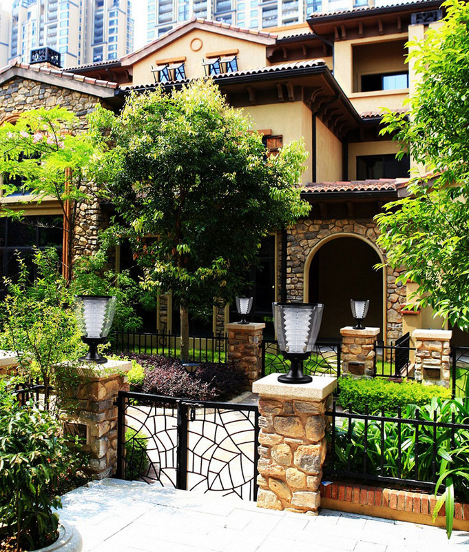 Vezeték nélküli vízálló LED-es lámpa napfénnyel, kültéri használatra