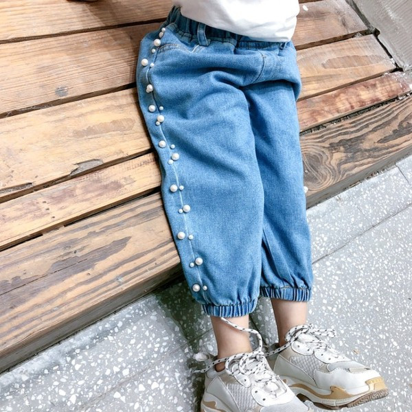 Modern, kék színű, gyöngyös gyerekfarmer lányoknak