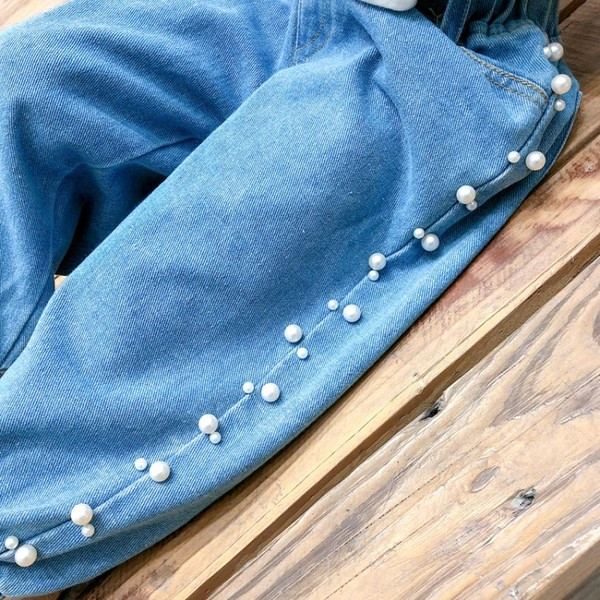 Modern, kék színű, gyöngyös gyerekfarmer lányoknak