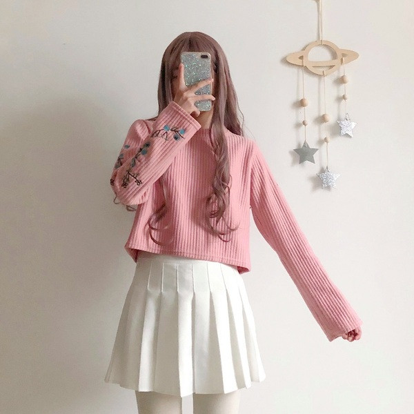 Női blúz négy színben O-nyakkal és hímzéssel