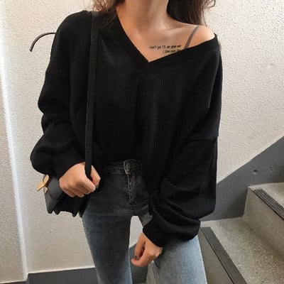 Pulover lat cu maneci lungi si decolteu in V in negru si gri