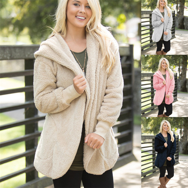 Модерно дамско палто с качулка и джоб в няколко цвята 