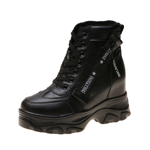 Női bőr tornacipő platformmal fehér és fekete színben