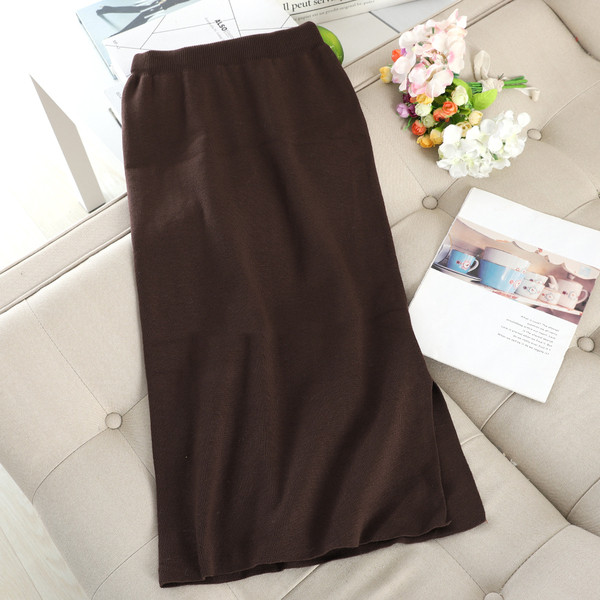 Modern női pulóver és szoknya szett fekete és barna színben