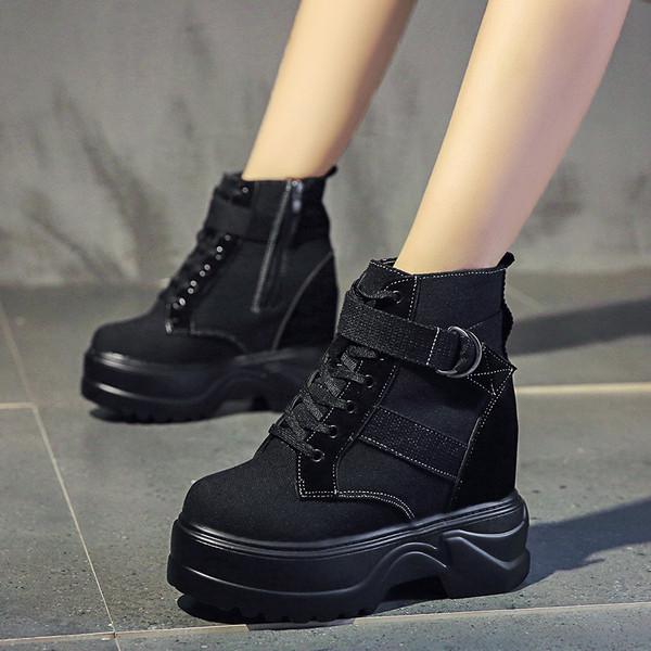 Model nou de ghete de dama cu talpa aspra in negru, bej si roz