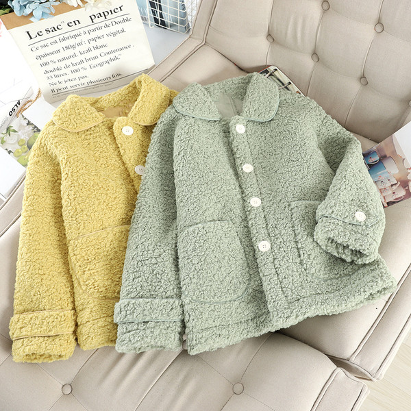 Дамско пухено палто с копчета и джобове в различни цветове