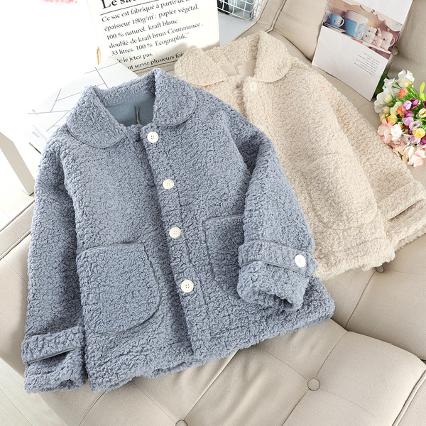 Дамско пухено палто с копчета и джобове в различни цветове