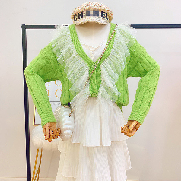 Női mellény V-nyakú, tüllel és gyöngyökkel több színben