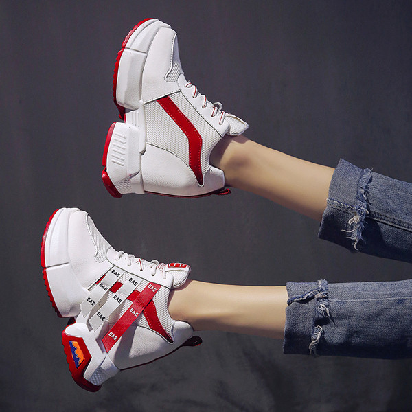 Alkalmi női tornacipő magas talppal több színben