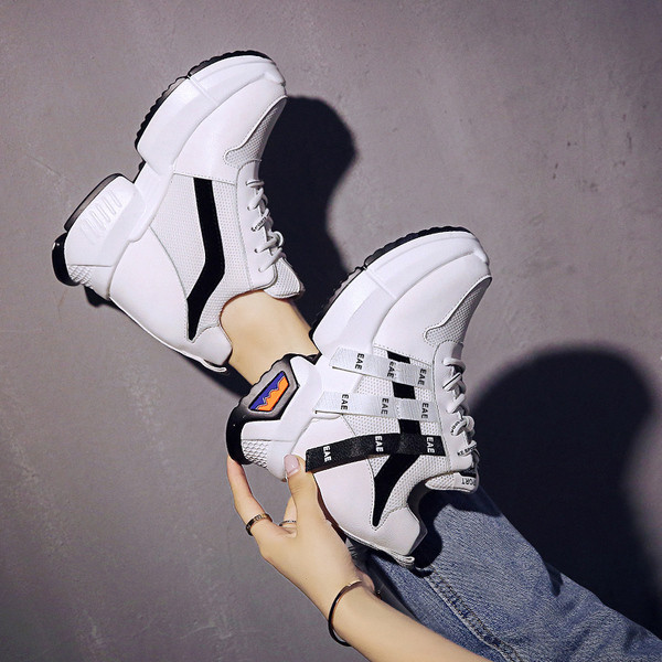 Alkalmi női tornacipő magas talppal több színben