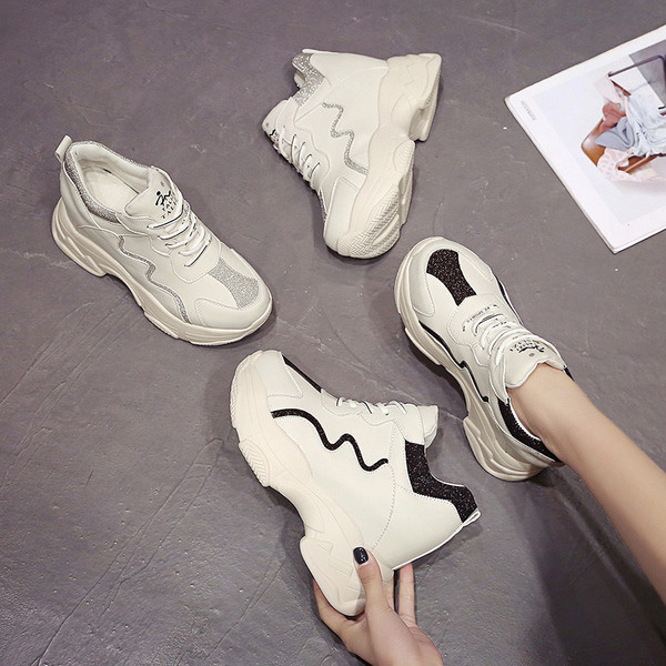 Fényes hatású sport és alkalmi női tornacipő