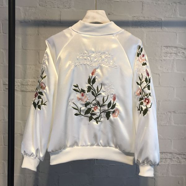 Modern női kabát hímzéssel és O-nyakkal, több színben